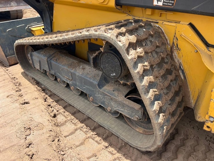 2020-deere-333g-image-20