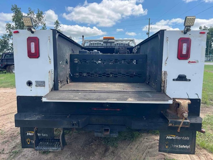 2018-ford-f550-xl-image-3