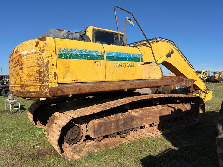 komatsu-pc200-lc-8-image-2
