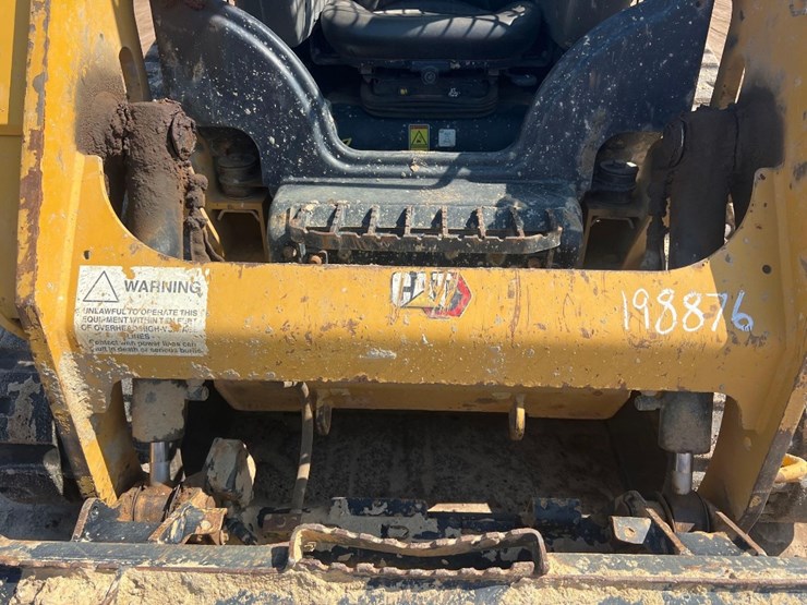 2022-caterpillar-249d3-image-10