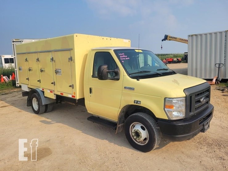 2018-ford-e450-image-4