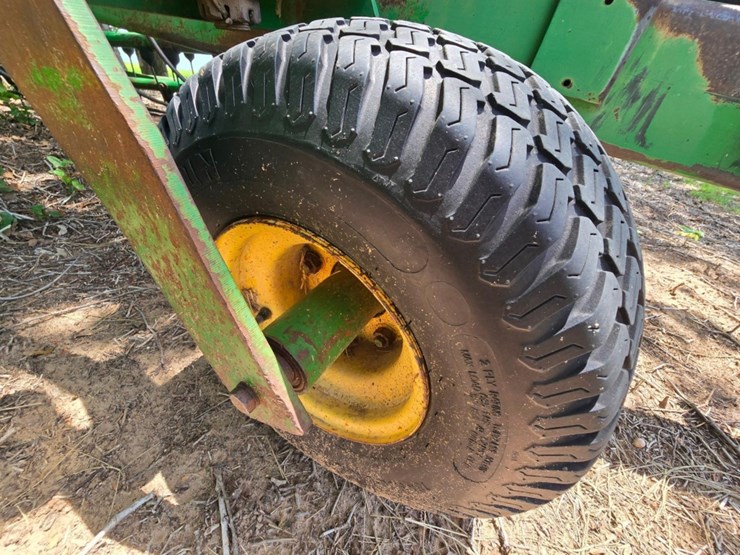 john-deere-700-image-29