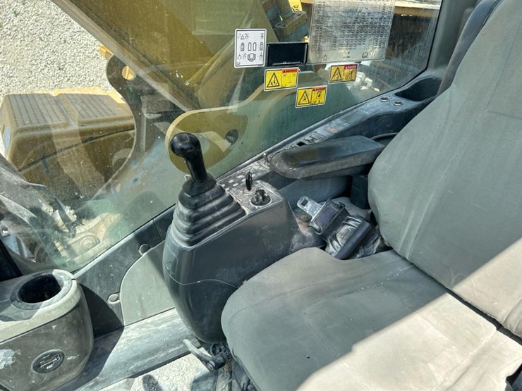 2011-caterpillar-329dl-image-35