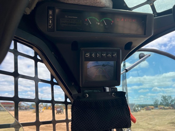2023-deere-317g-image-31
