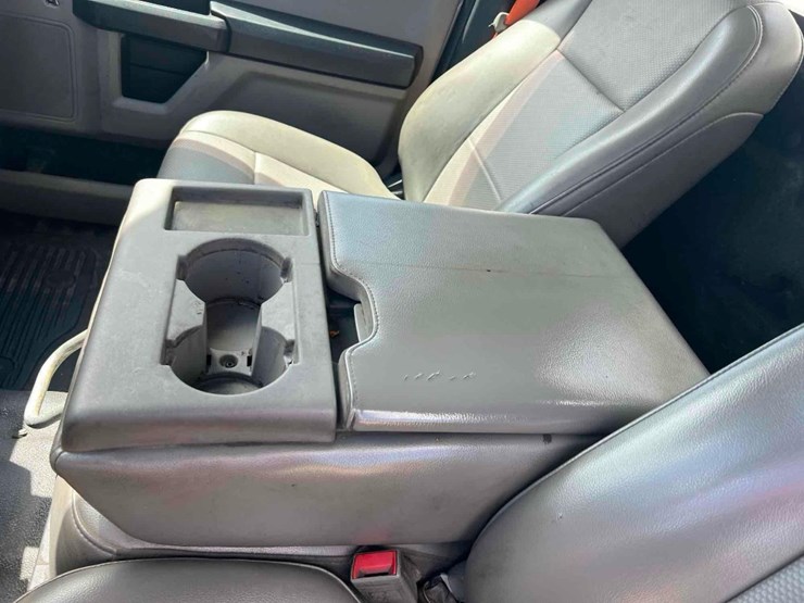 2018-ford-f550-xl-image-31