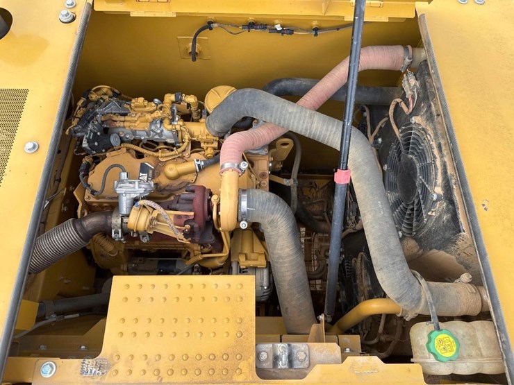 caterpillar-320gc-image-22