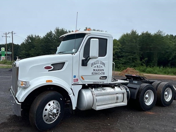 2018-peterbilt-567-image-1