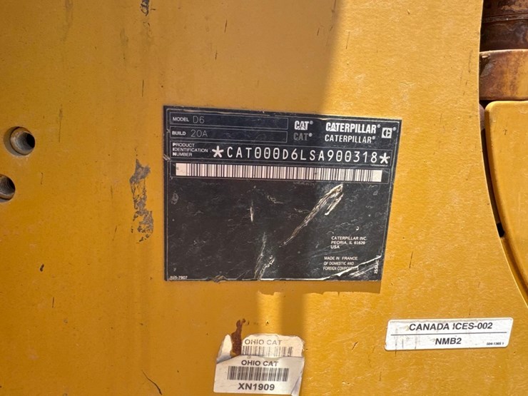 2019-caterpillar-d6-image-21