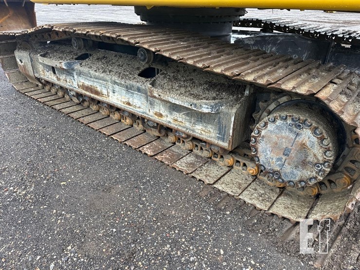 2021-komatsu-pc210-lc-11-image-23