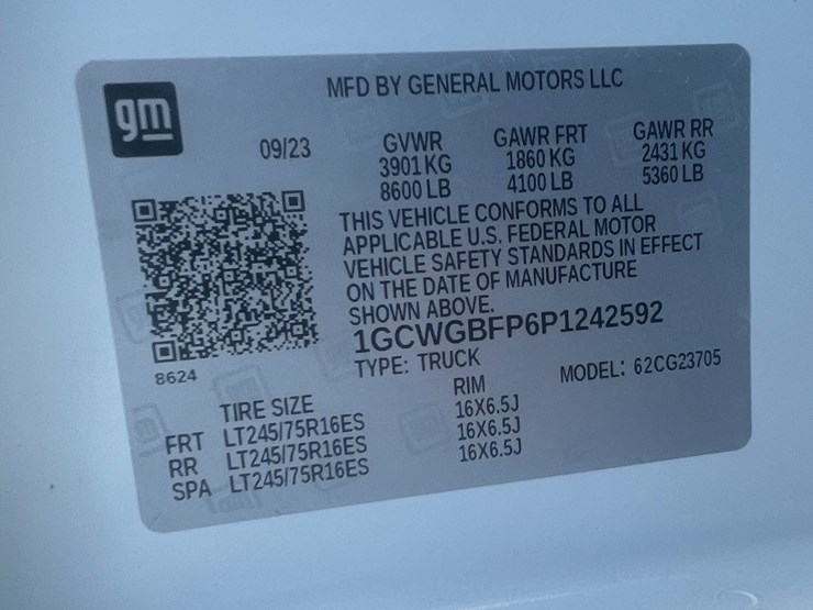 #1033-•-2023-chevy-express-van-(has-wi-salvage-title)-image-89