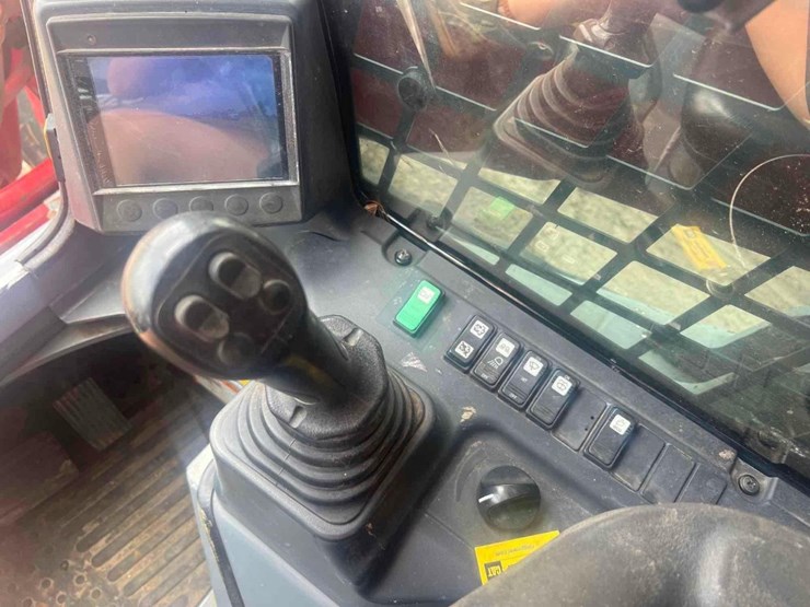 takeuchi-tl12v2-image-28