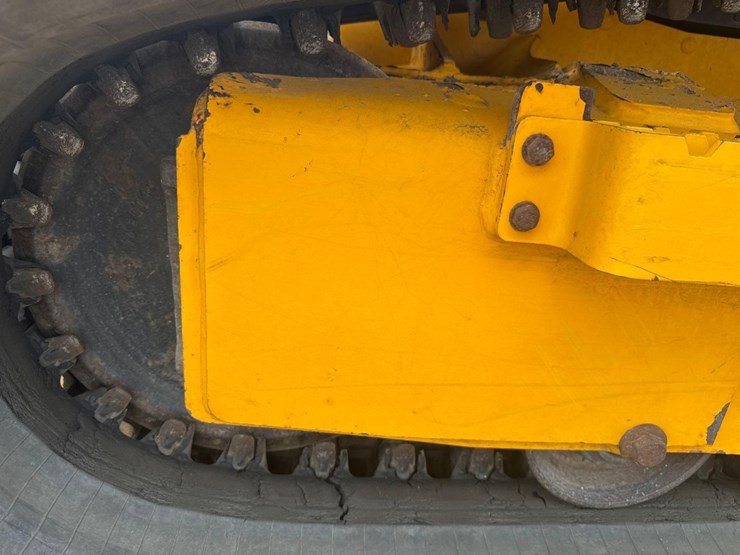 2015-jcb-320t-eco-image-11