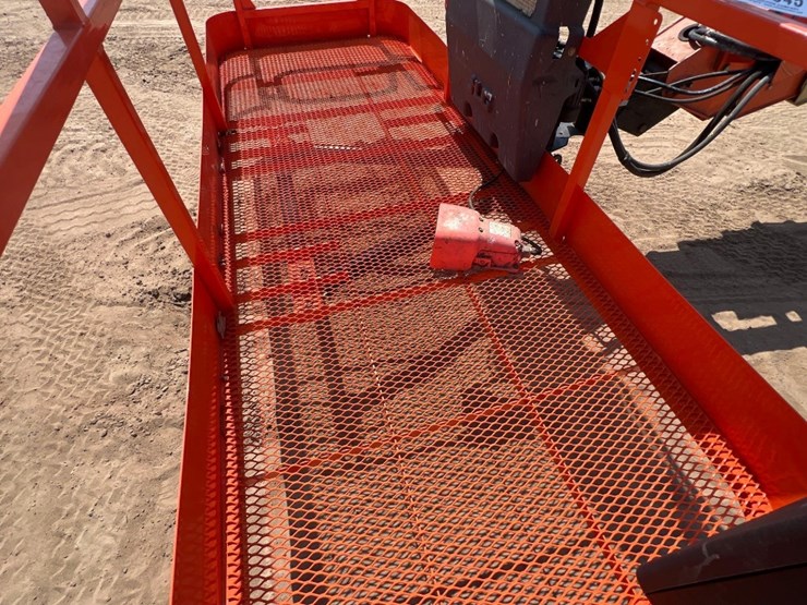 2008-jlg-600s-image-25