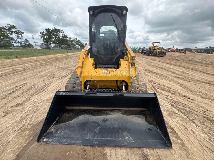 2022-caterpillar-299d3-image-3