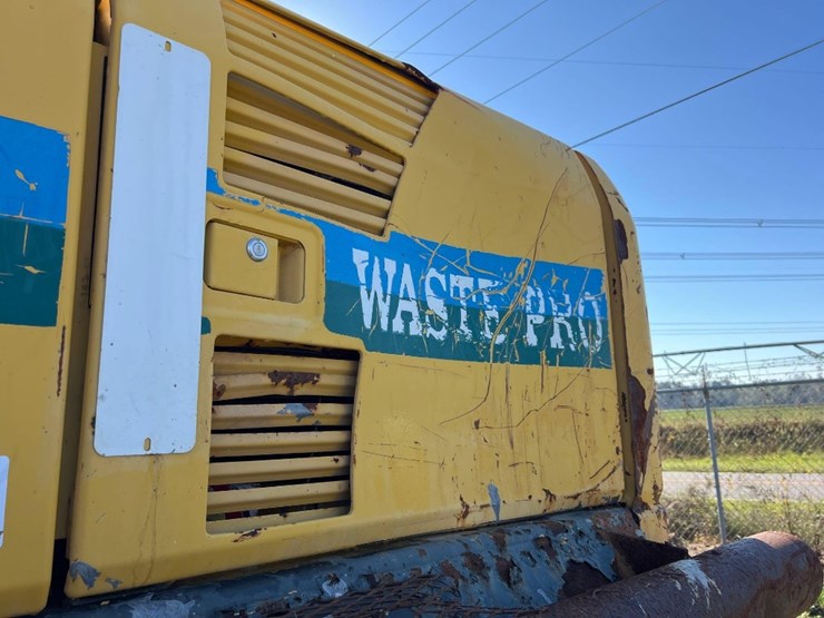 komatsu-pc200-lc-8-image-16