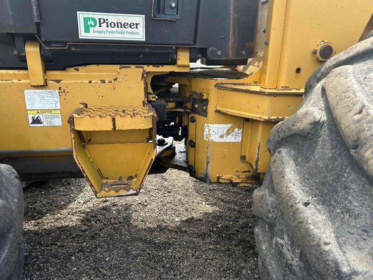 caterpillar-573-image-20