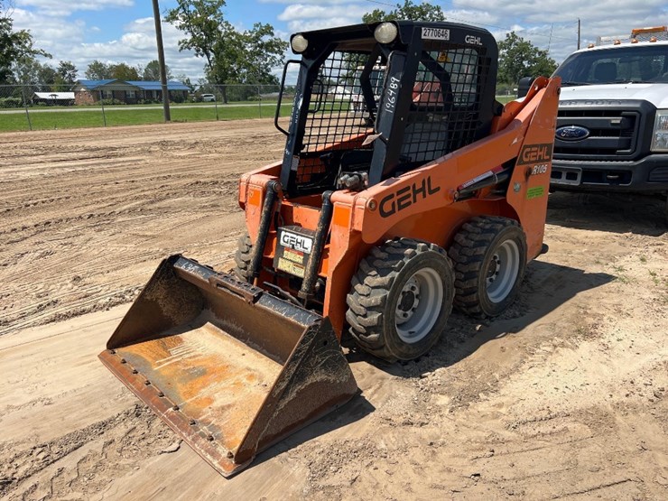2019-gehl-r105-image-8