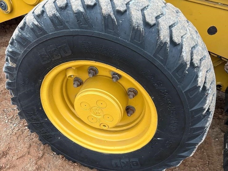 2018-caterpillar-420f2-it-image-37