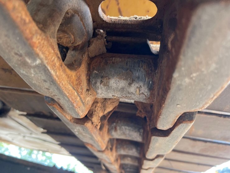 caterpillar-320fl-image-10