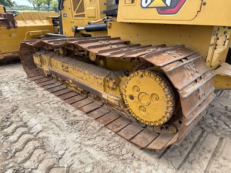 2022-caterpillar-d4-lgp-image-16