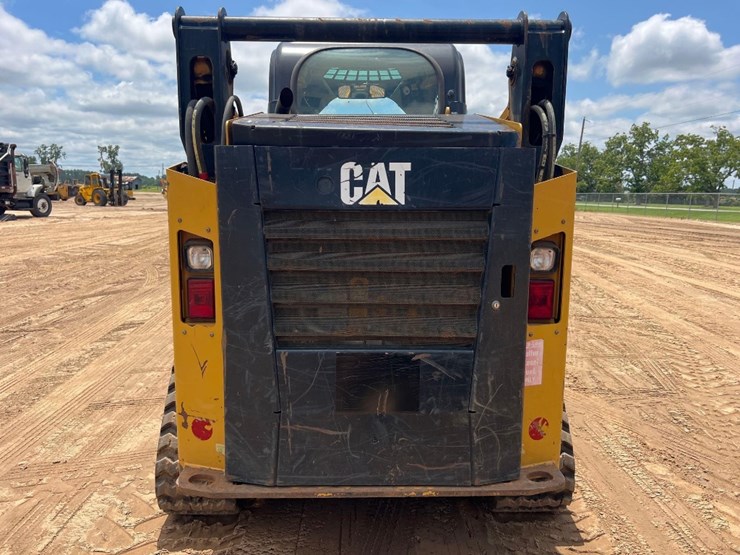 2015-caterpillar-259d-image-3