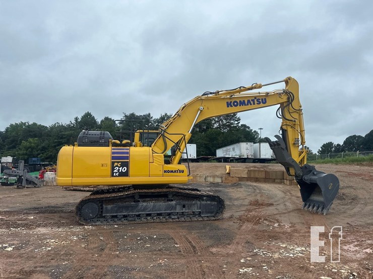 2022-komatsu-pc210-lc-11-image-4