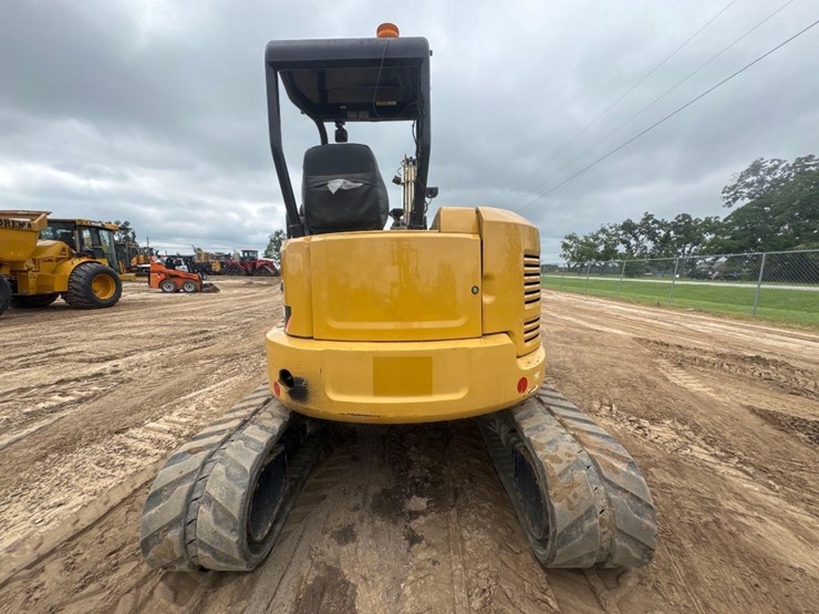 2015-caterpillar-305e2-cr-image-7
