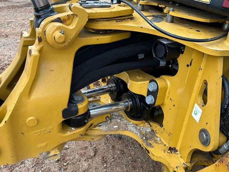 2018-caterpillar-420f2-it-image-22