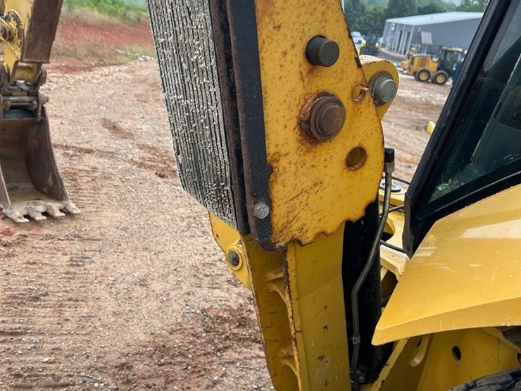2018-caterpillar-420f2-it-image-21