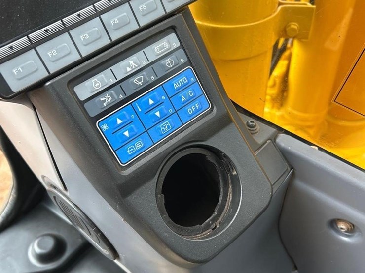 2021-komatsu-pc138us-11-image-47