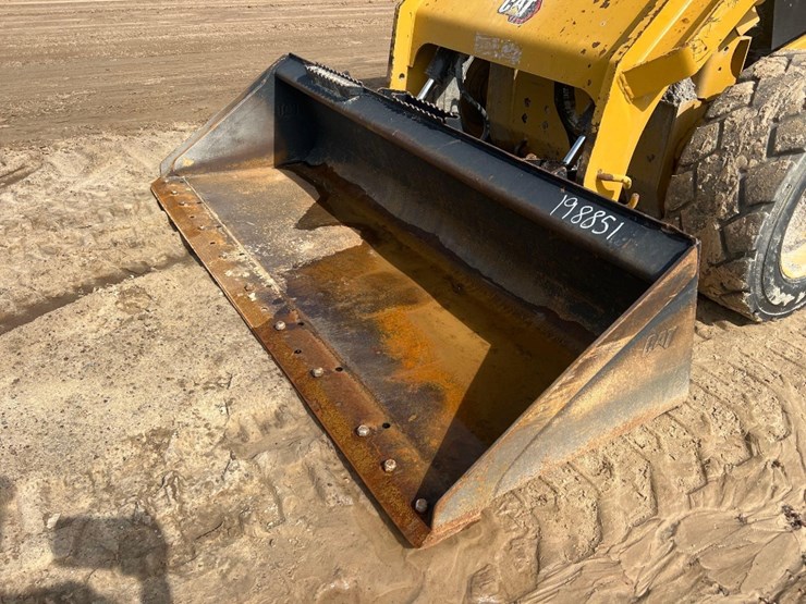 2022-caterpillar-272d3-image-9