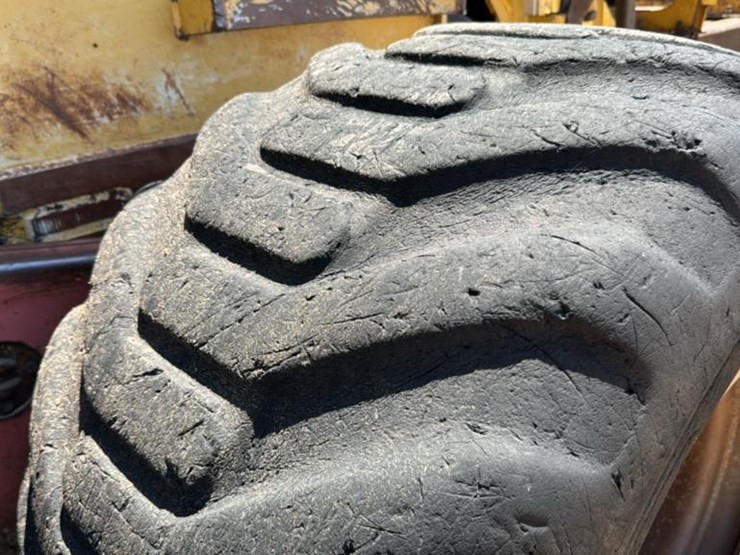 2008-caterpillar-574-image-39