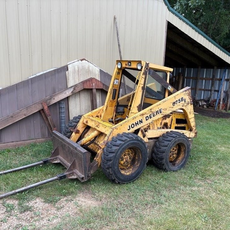 DEERE 675B