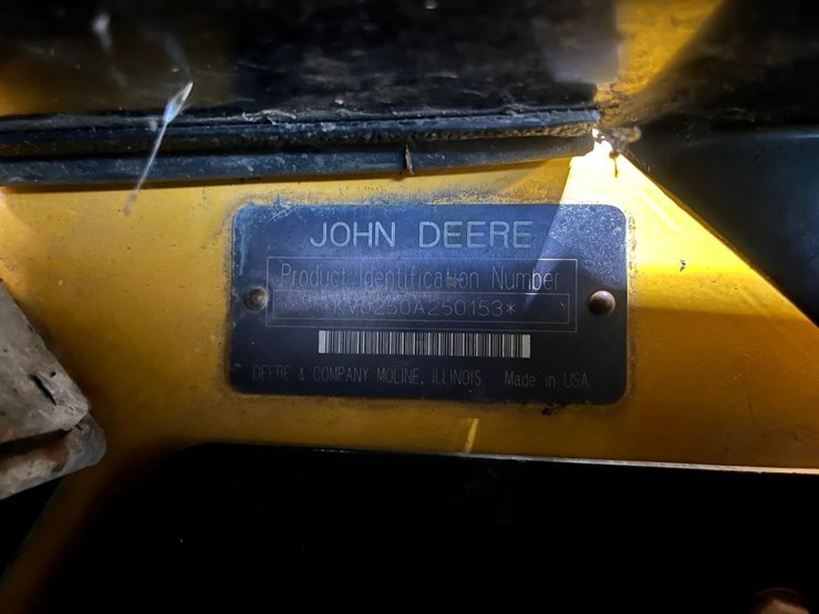 john-deere-250-image-28