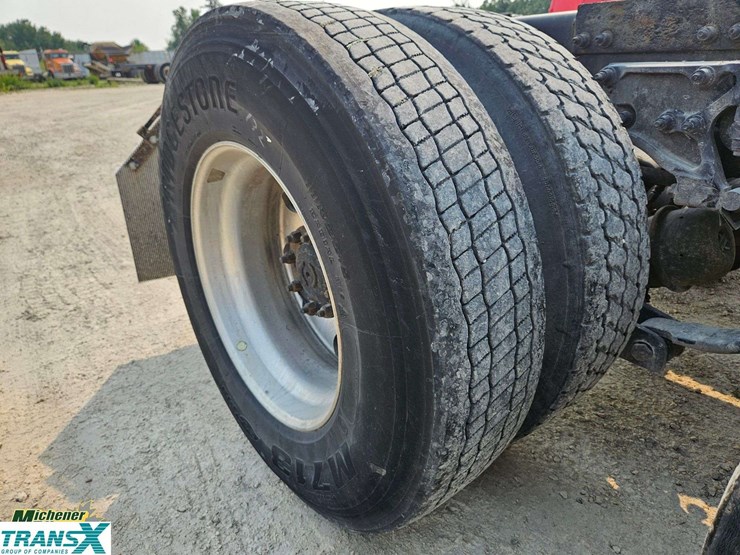 2020-peterbilt-579-image-17