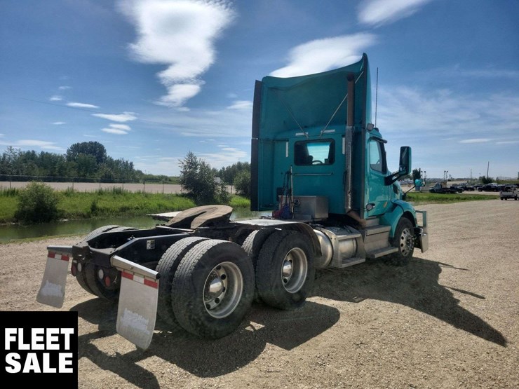 2019-peterbilt-579-image-3