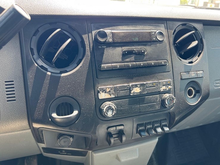 2015-ford-f450-xl-image-31