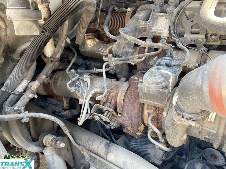2019-peterbilt-579-image-32