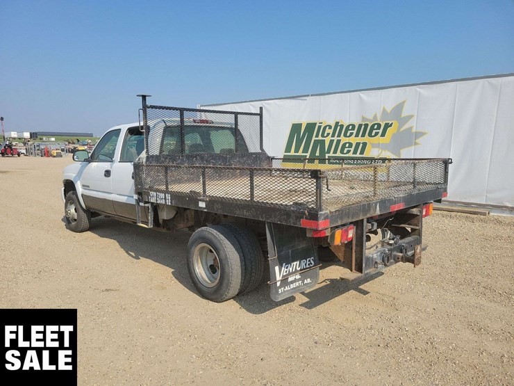 2006-gmc-sierra-3500-image-2