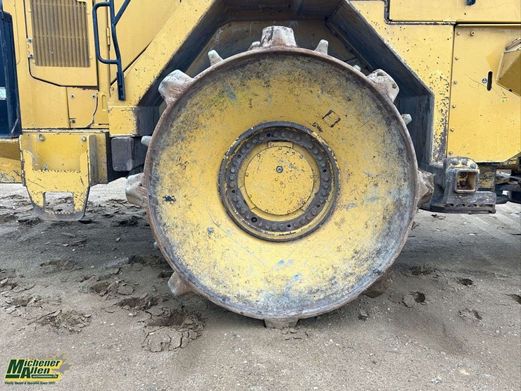 2016-caterpillar-836k-image-15