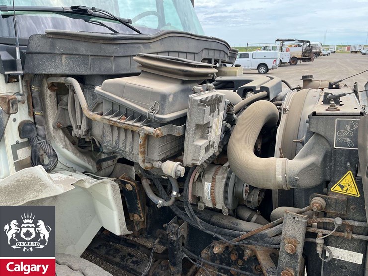 2011-international-durastar-4300-image-18