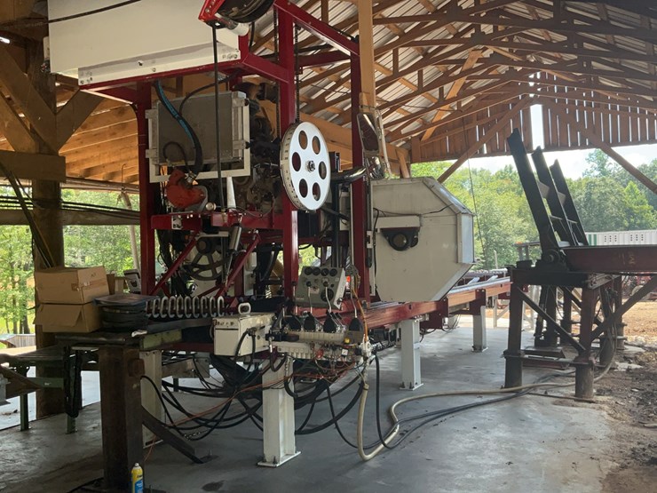 2022-john-deere-80-image-1