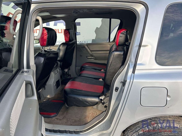 2004-nissan-armada-image-24