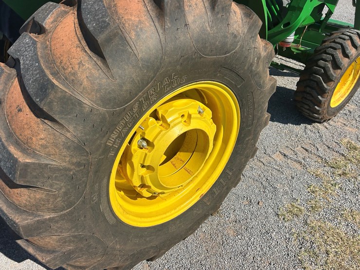 john-deere-4066m-image-21