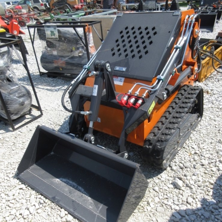 Land Hero Mini Skid Steer