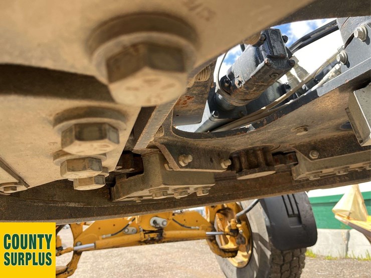 2017-deere-870g-image-13
