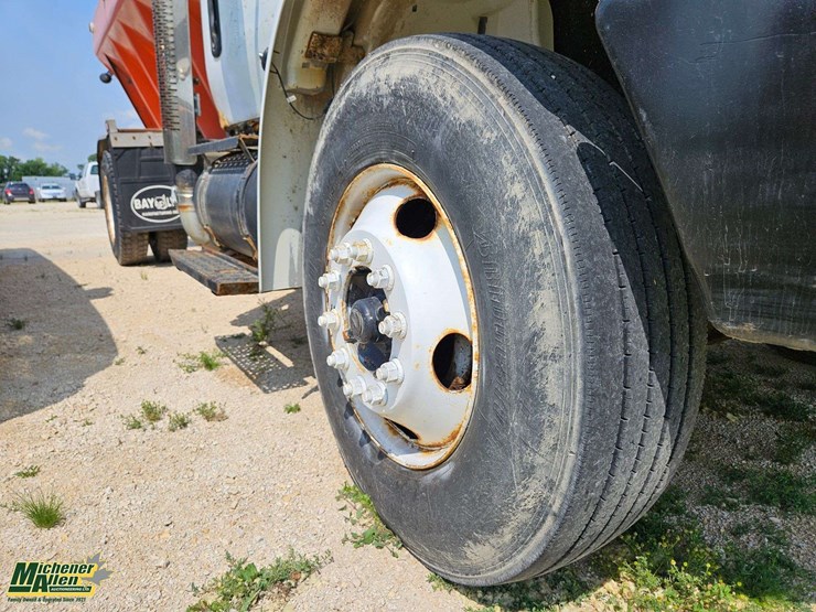2006-international-durastar-4400-image-16