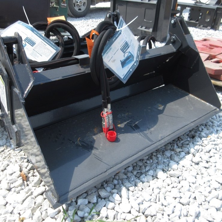 Wolverine Mini Skid Steer Combination Bucket