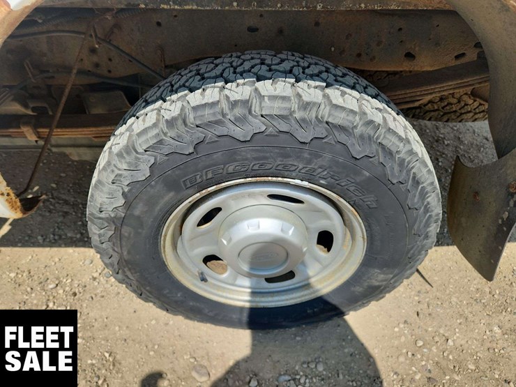 2011-ford-f250-image-26