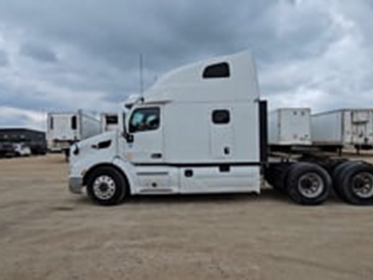 2020-peterbilt-579-image-52